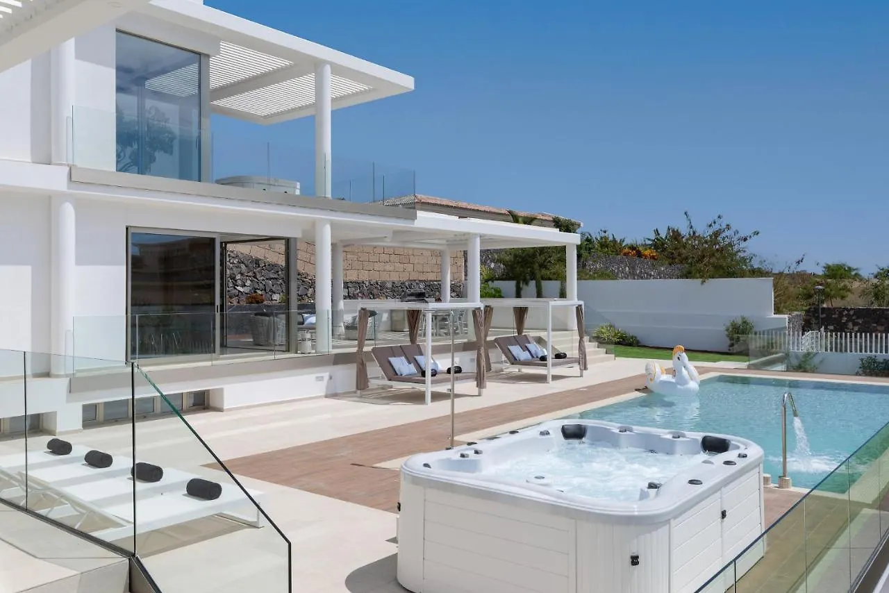 Karat Villa Royal White Costa Adeje